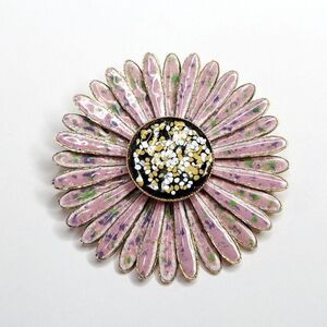 Vintage Metal Enamel Daisy Flower Floral Brooch Pin Pink Black Goldtone